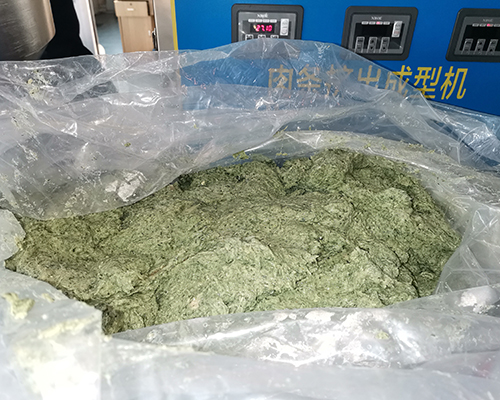 老客戶來帶物料來天潤考察真空滾揉機肉制品系列寵物零食擠出機(圖1) 老客戶來帶物料來天潤考察真空滾揉機肉制品系列寵物零食擠出機(圖1)